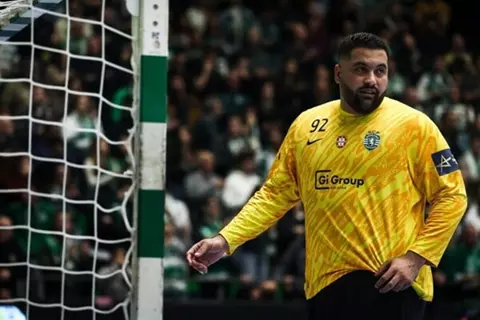 كرة يد.. محمد علي يودع دوري أبطال أوروبا مع سبورتينج لشبونة